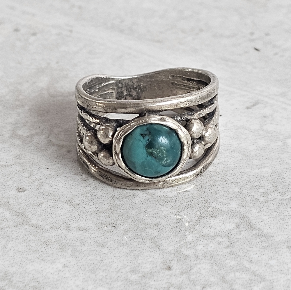 Sterling Silver And Turqoise Ring